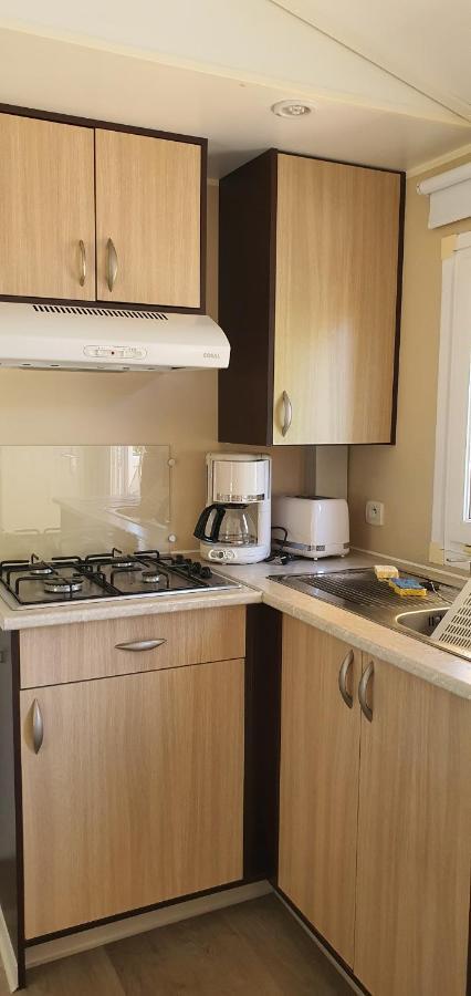 Mobil Home Climatise 6 Personnes La Roque-d'Antheron Dış mekan fotoğraf